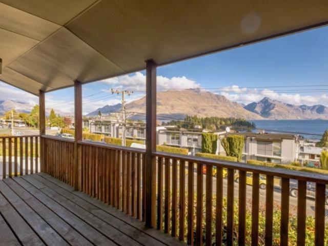 Ultimate Convenience, Walk-To-Town Townhouse Villa Queenstown Exterior photo