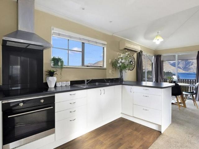 Ultimate Convenience, Walk-To-Town Townhouse Villa Queenstown Exterior photo