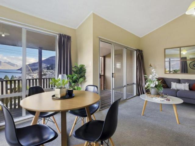 Ultimate Convenience, Walk-To-Town Townhouse Villa Queenstown Exterior photo